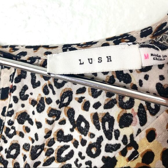 Lush Cheetah Print V Neck Midi Dress - Picture 8 of 9